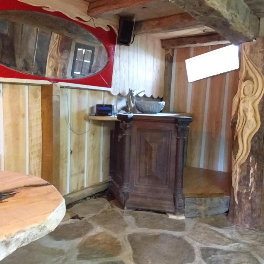 Village.Insolite Montagny-sur-Grosne Εξωτερικό φωτογραφία