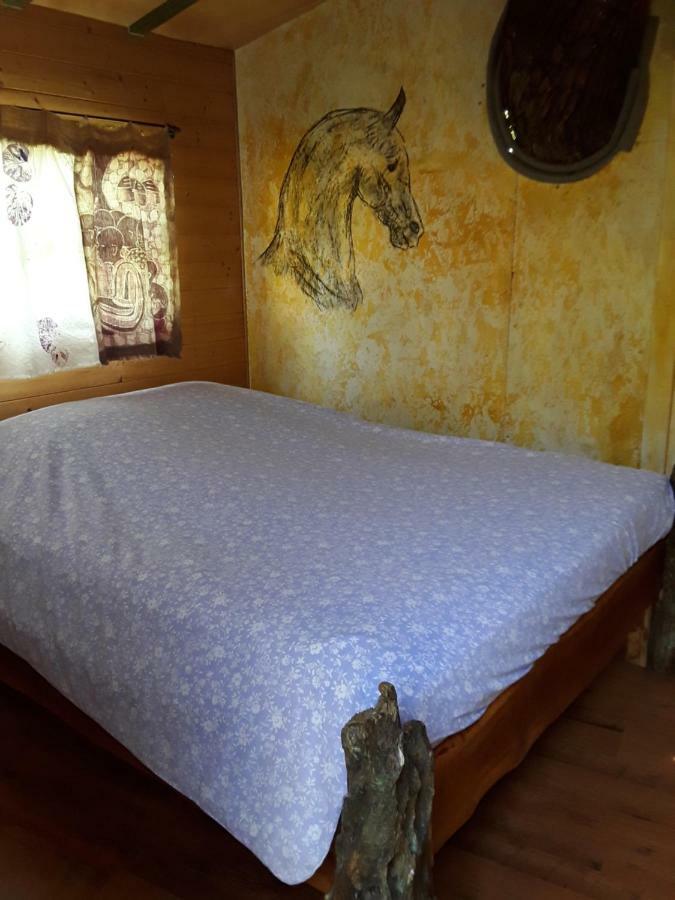 Village.Insolite Montagny-sur-Grosne Εξωτερικό φωτογραφία